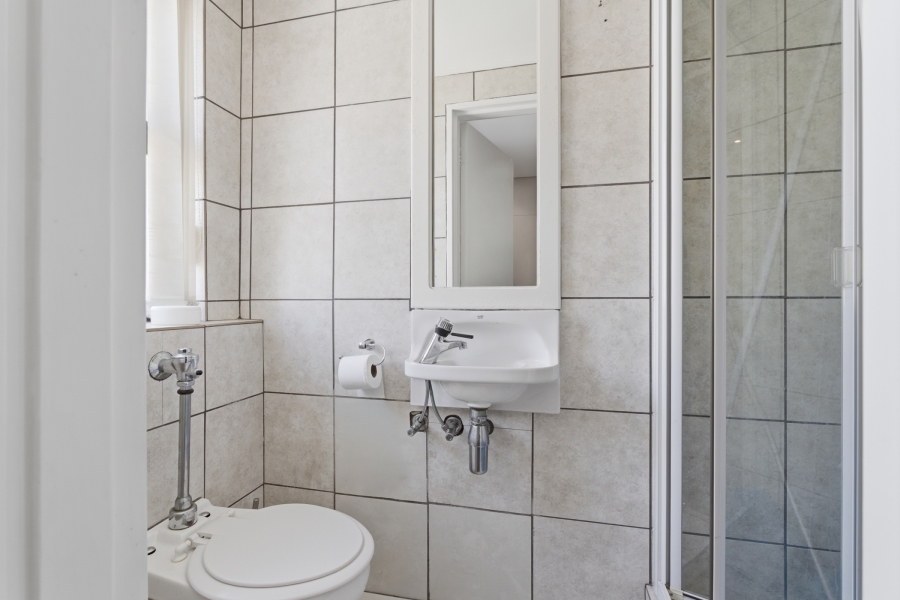 To Let 4 Bedroom Property for Rent in Sea Point Western Cape